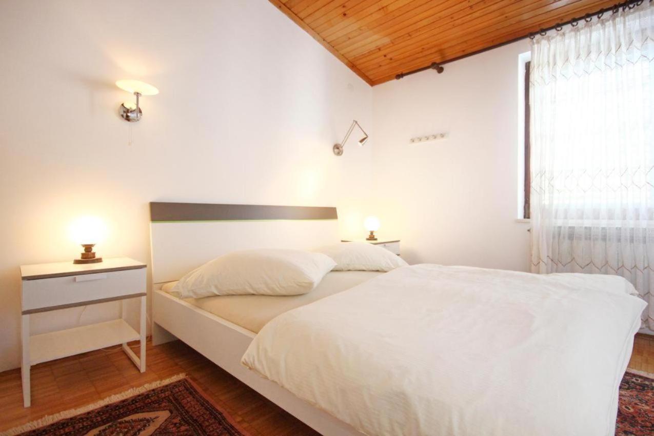 Guesthouse Gradina โลวิสเต ภายนอก รูปภาพ