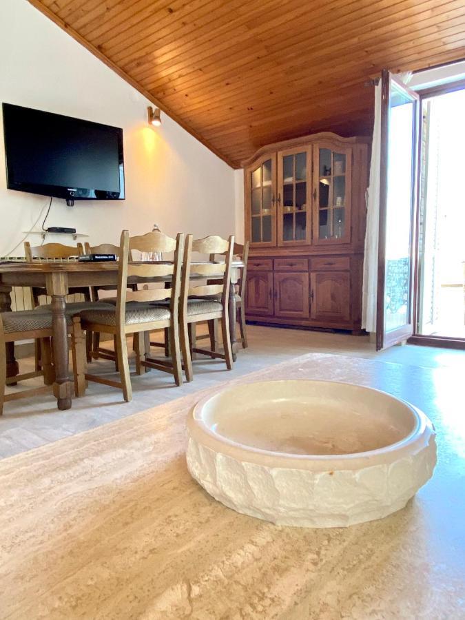 Guesthouse Gradina โลวิสเต ภายนอก รูปภาพ